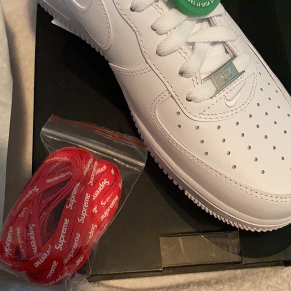 NEW Nike Air Force 1 Low Supreme Sneakers 8 / 10.5 - Picture 9 of 12